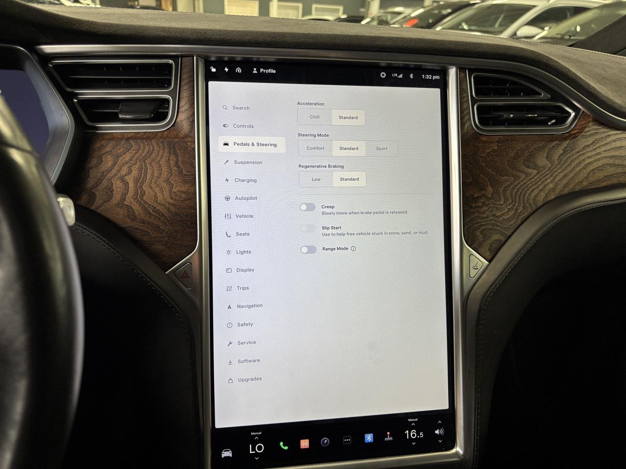 2017 Tesla Model X 75D|AWD|ENHANCEDAUTOPILOT|FALCONDOORS|NAV|AIRSUSP| - Photo #24