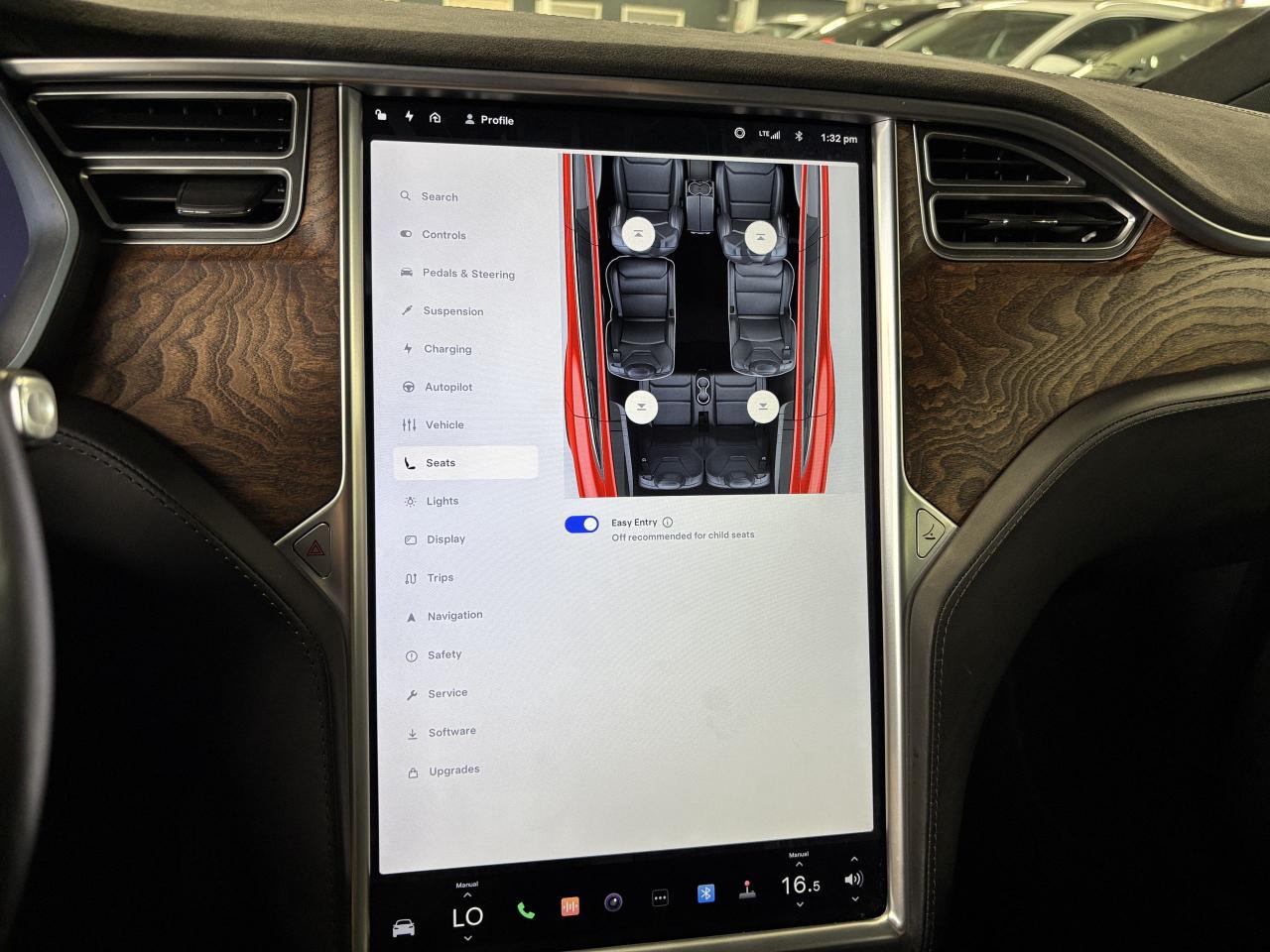 2017 Tesla Model X 75D|AWD|ENHANCEDAUTOPILOT|FALCONDOORS|NAV|AIRSUSP| - Photo #28