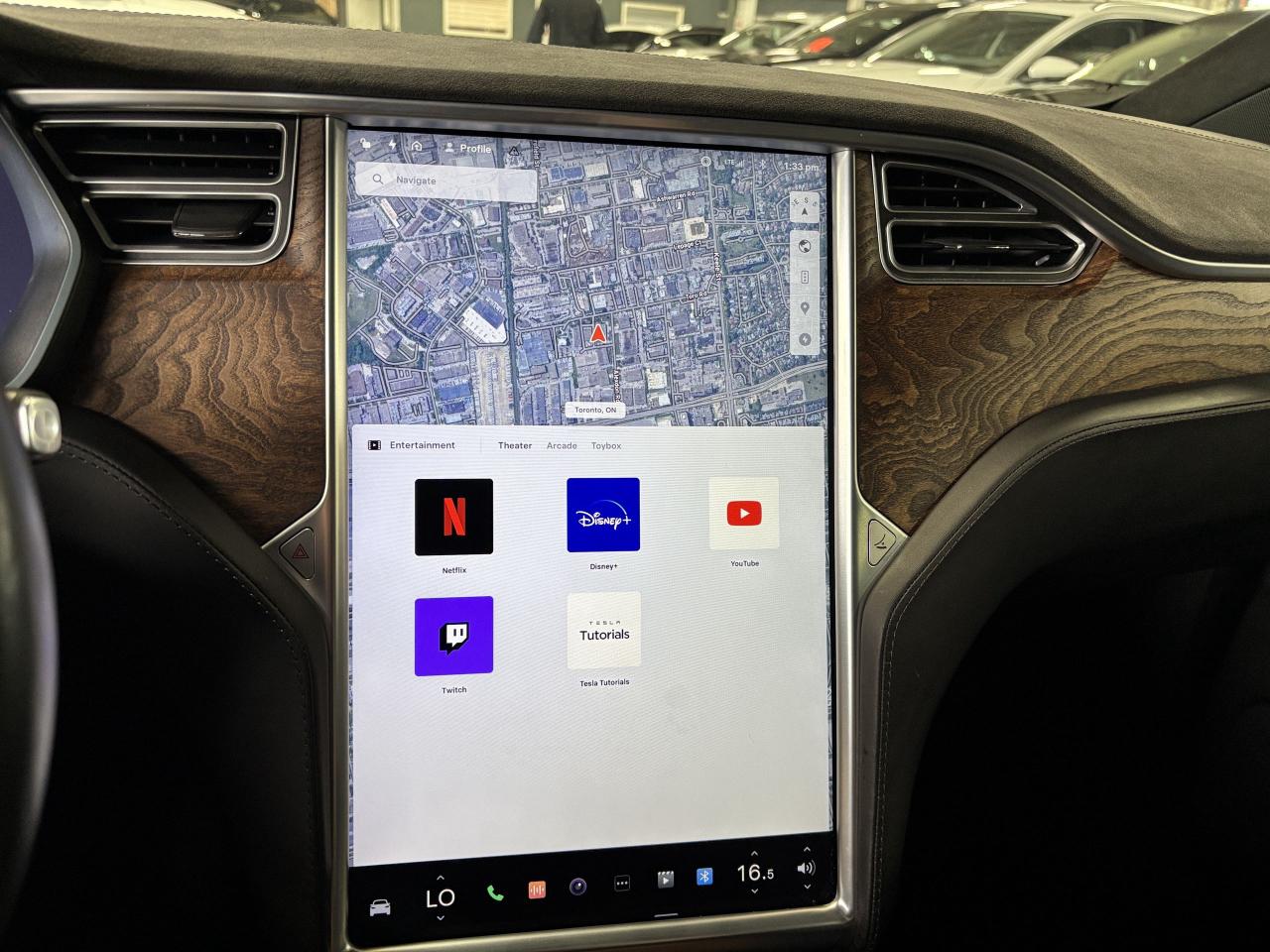 2017 Tesla Model X 75D|AWD|ENHANCEDAUTOPILOT|FALCONDOORS|NAV|AIRSUSP| - Photo #32