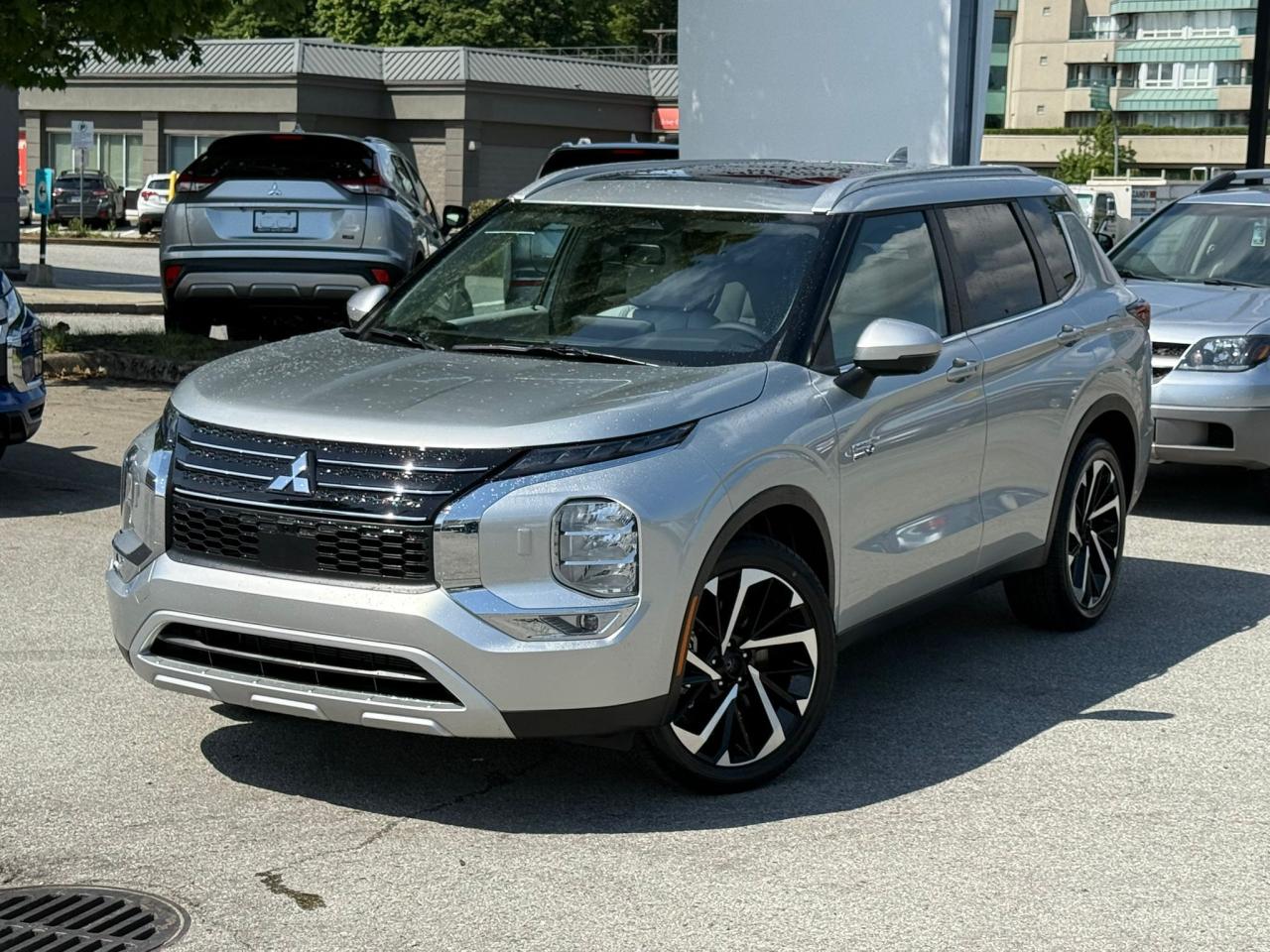Used 2025 Mitsubishi Outlander Phev SEL - $10,000 Discount, Manager Demo! for sale in Coquitlam, BC
