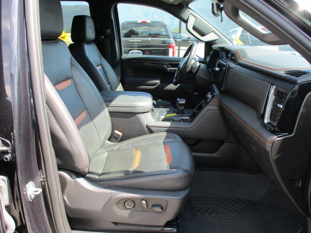 2023 GMC Sierra 1500 AT4 DURAMAX Photo14