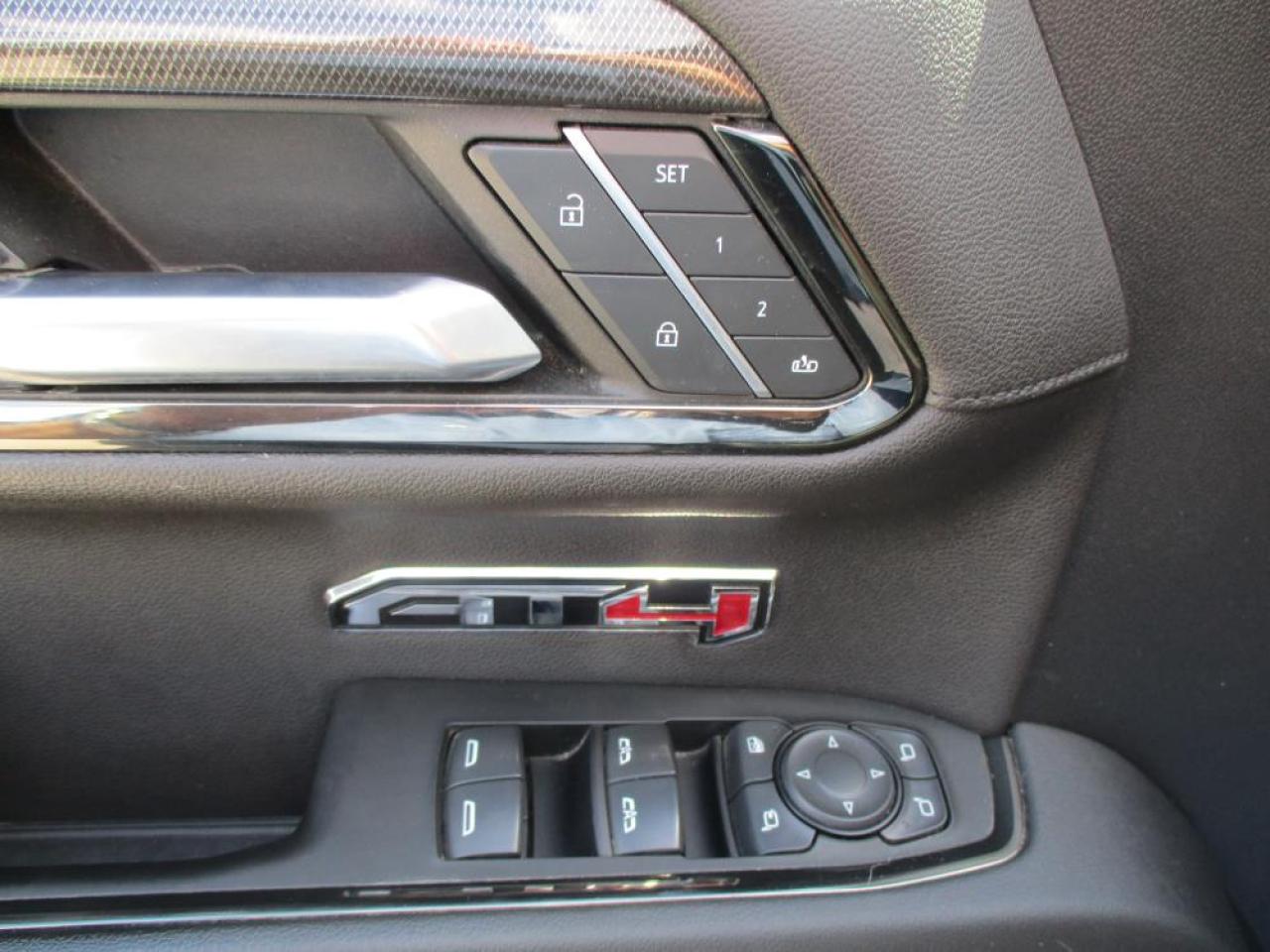 2023 GMC Sierra 1500 AT4 DURAMAX Photo11