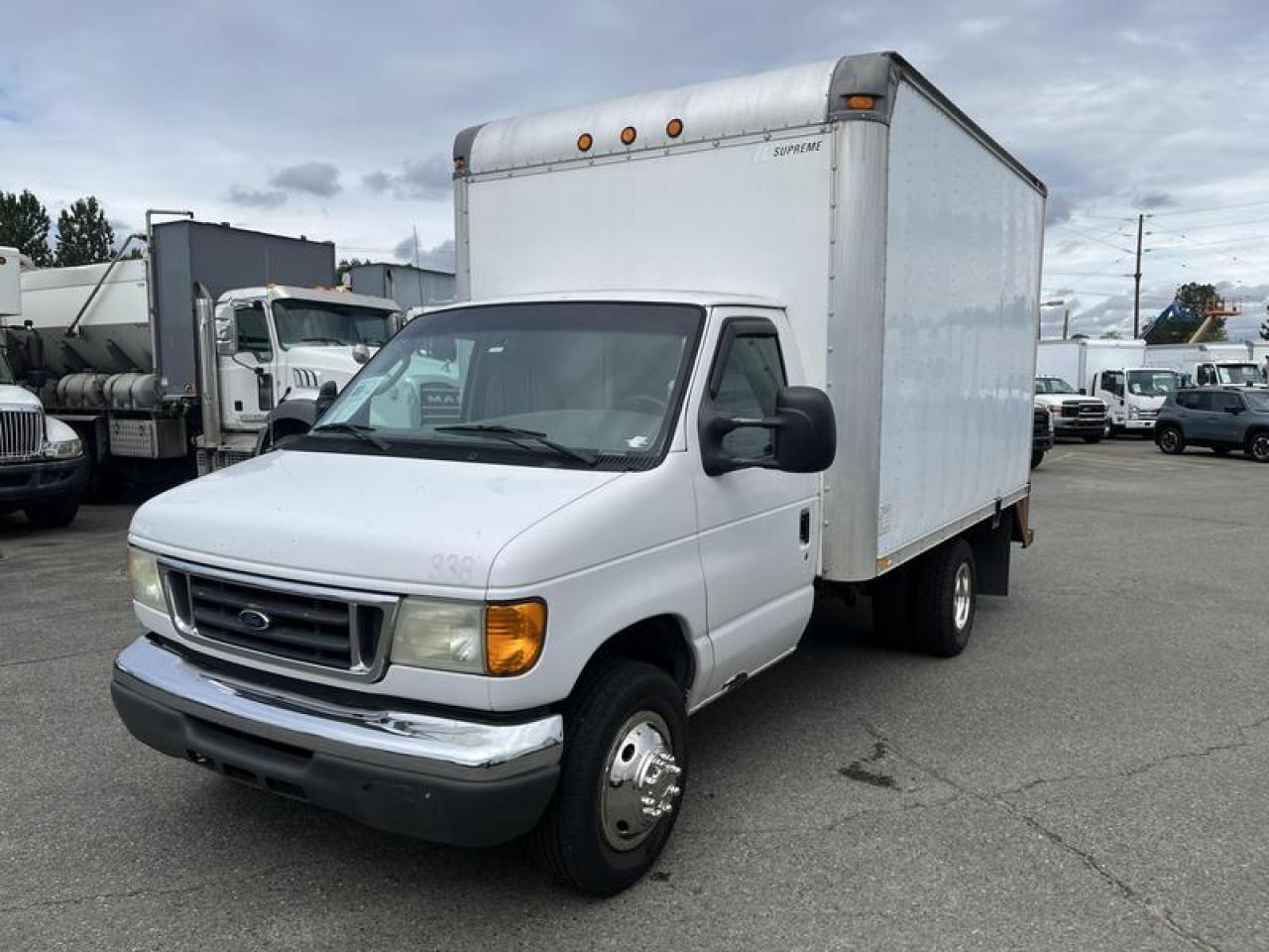Used 2005 Ford Econoline E-350 Super Duty 12 Foot Cube Van With Rear Workshop for sale in Burnaby, BC