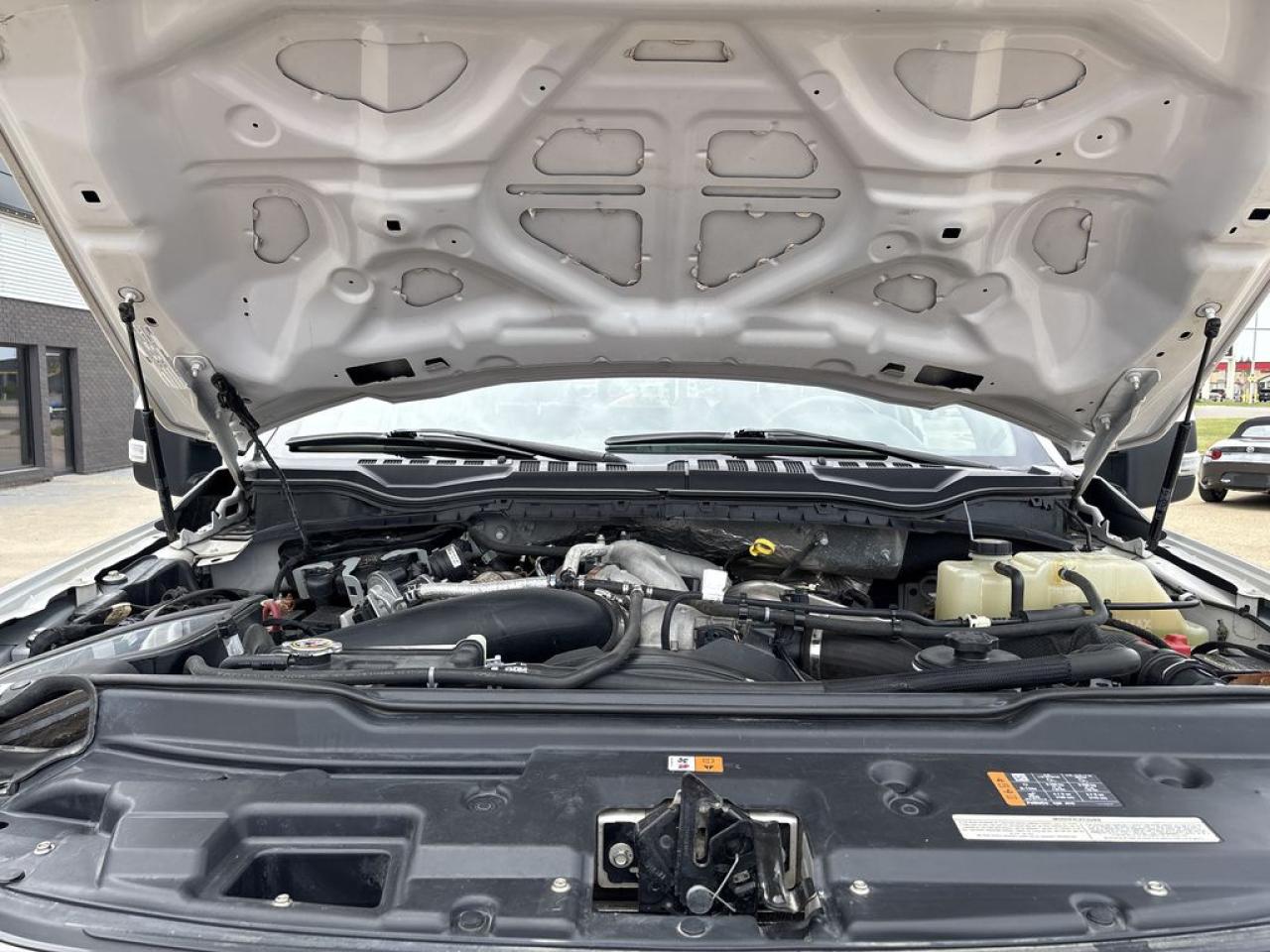 2021 Ford F-350 Super Duty SRW Lariat Photo5