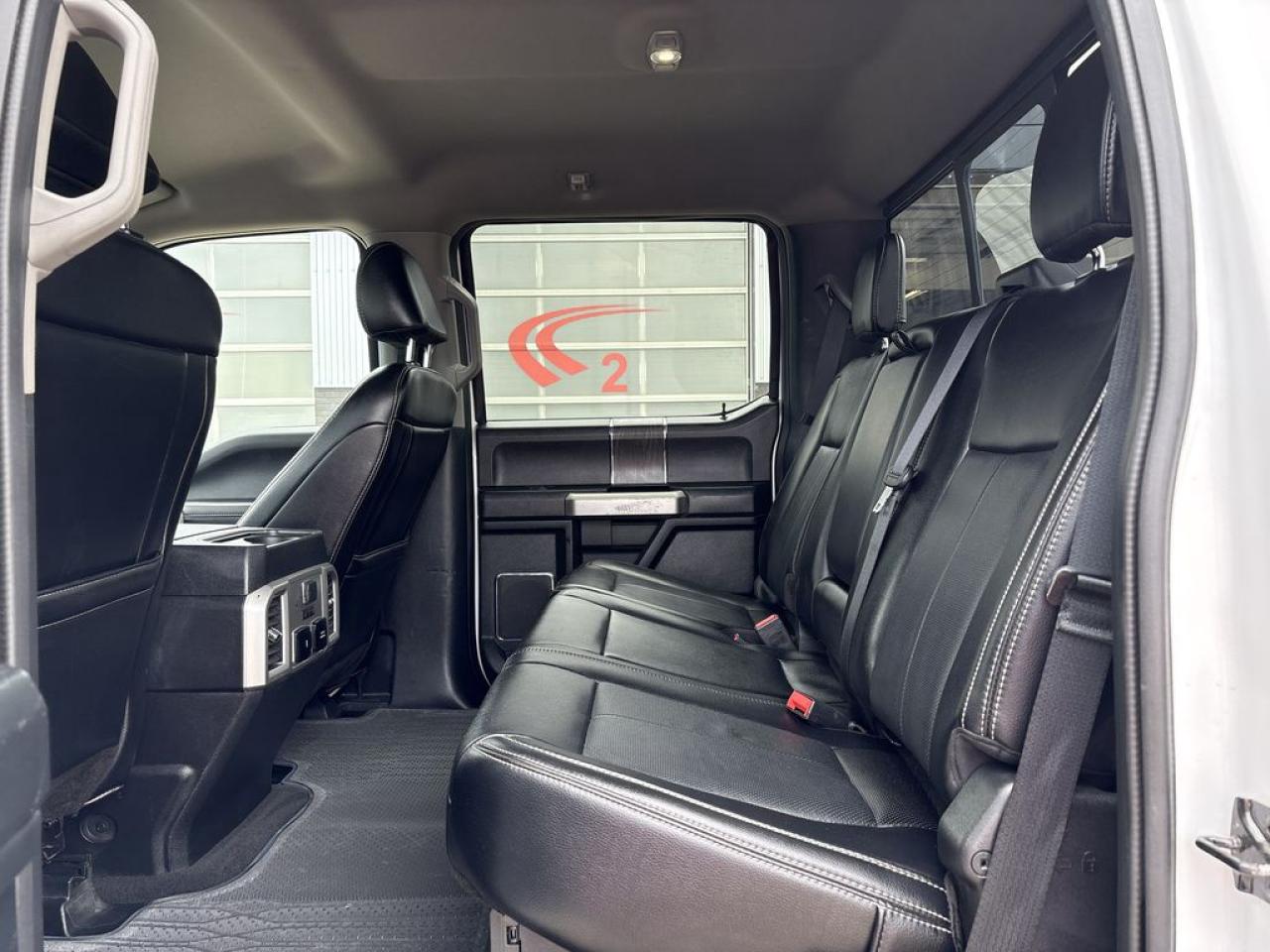 2021 Ford F-350 Super Duty SRW Lariat Photo5