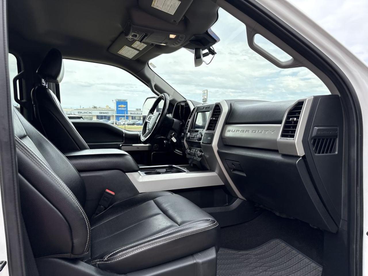 2021 Ford F-350 Super Duty SRW Lariat Photo5