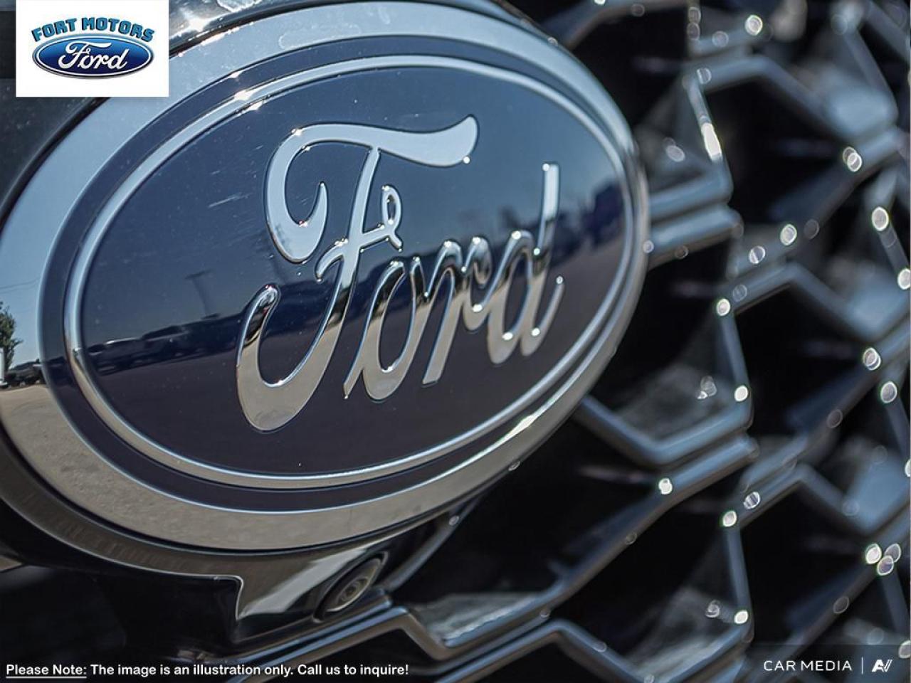 2025 Ford Explorer ST Photo5