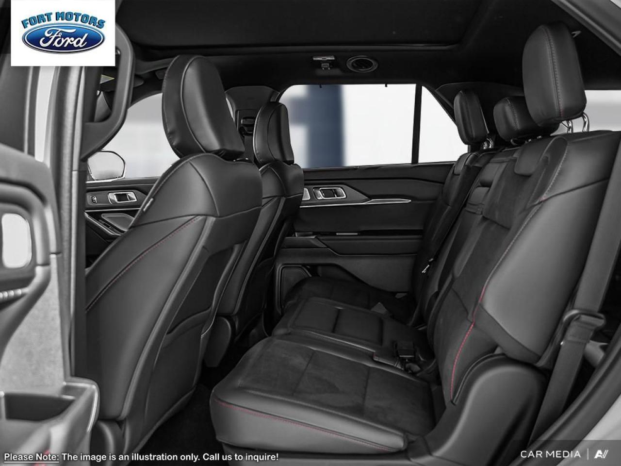 2025 Ford Explorer ST Photo5