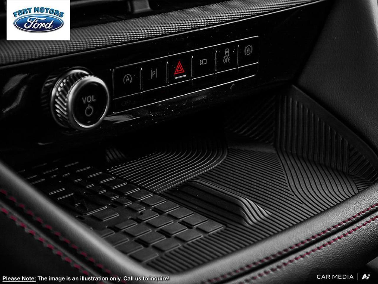 2025 Ford Explorer ST Photo5