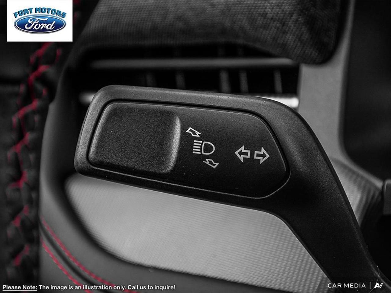 2025 Ford Explorer ST Photo5