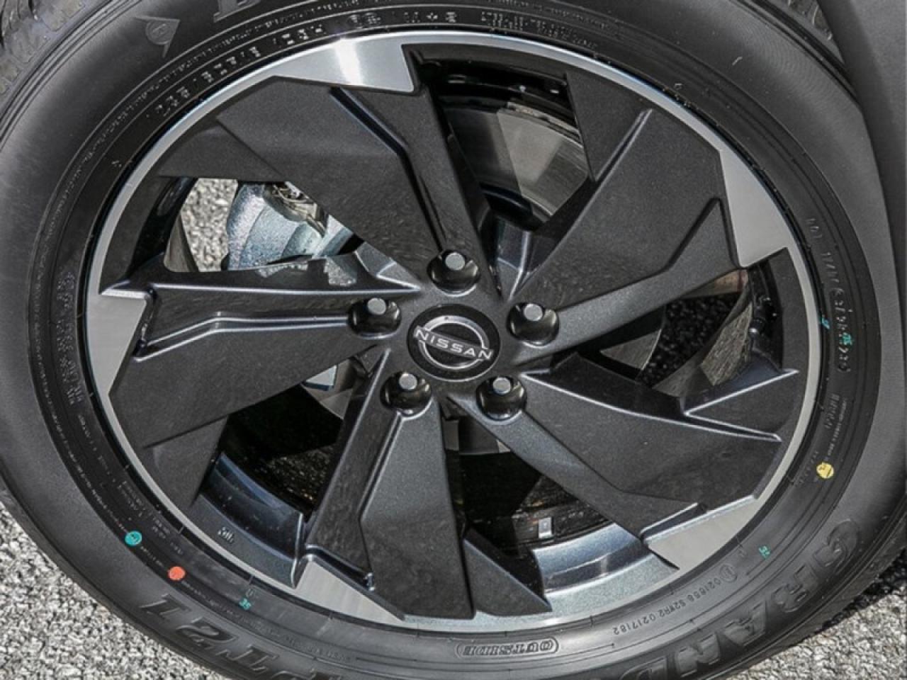 2025 Nissan Rogue SV Moonroof  - Moonroof -  Power Liftgate Photo