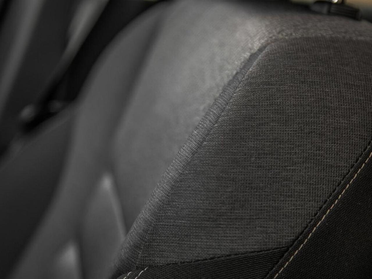 2025 Nissan Rogue SV Moonroof  - Moonroof -  Power Liftgate Photo