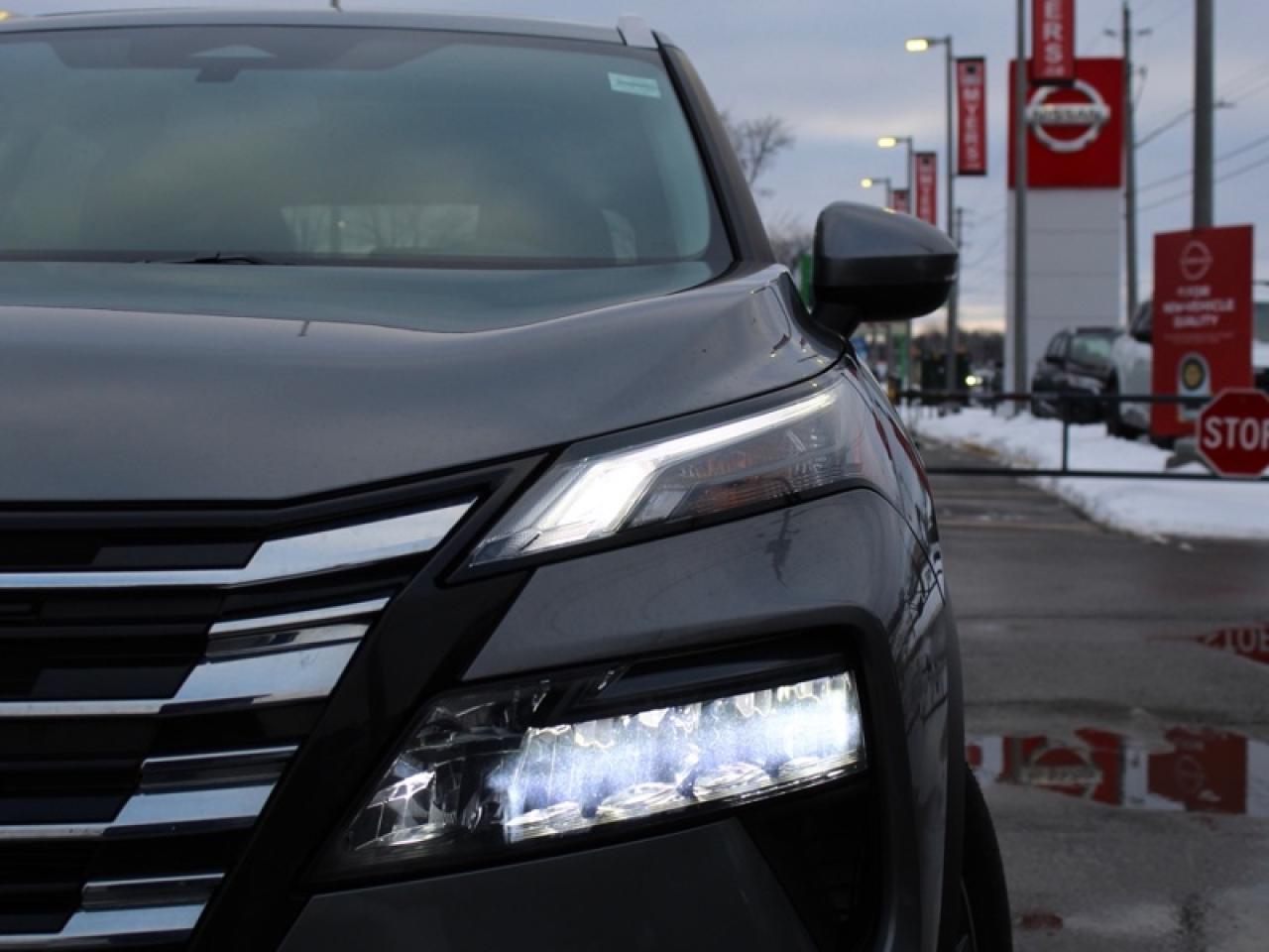 2025 Nissan Rogue SV Moonroof  - Moonroof -  Power Liftgate Photo