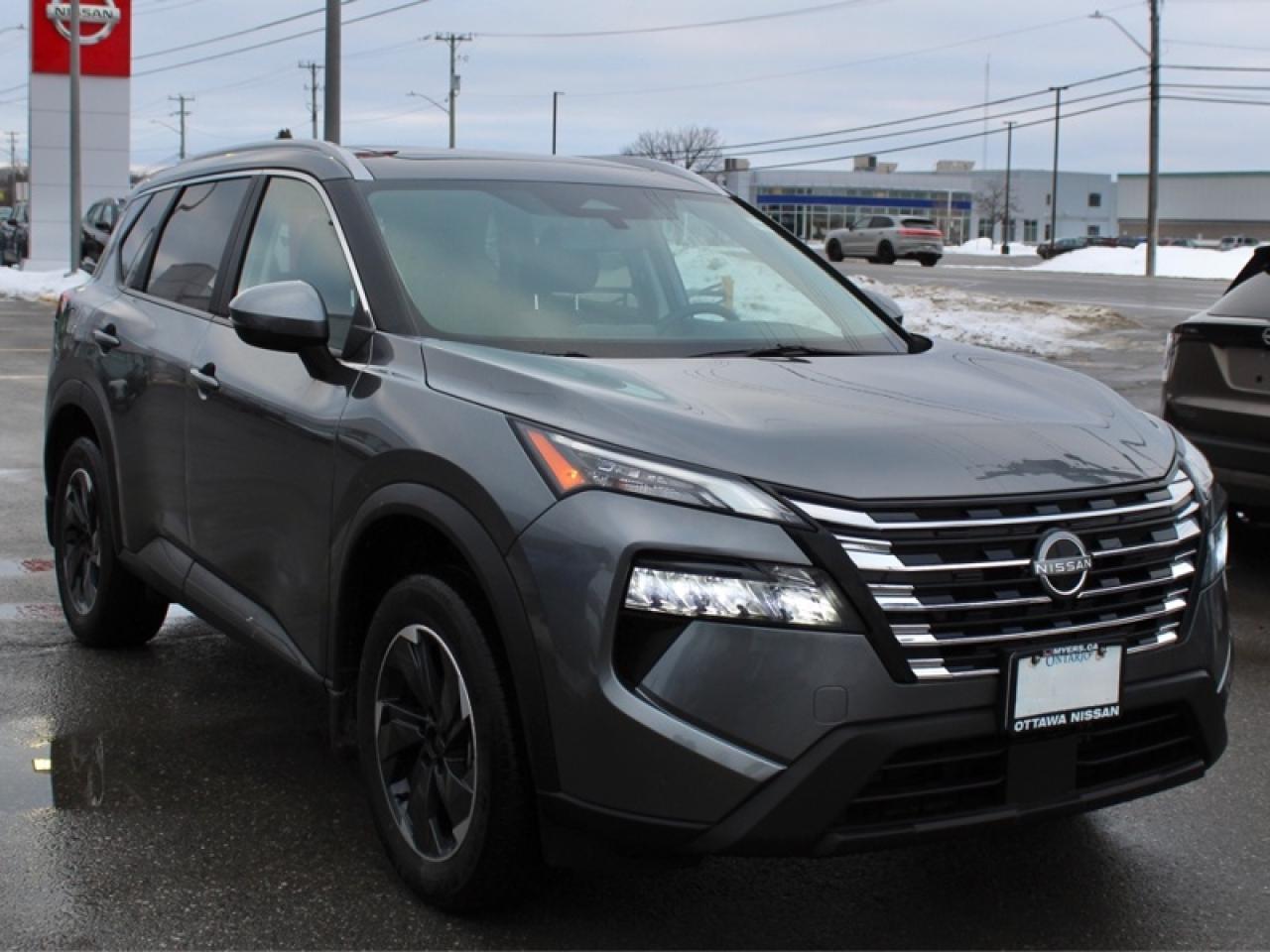 2025 Nissan Rogue SV Moonroof  - Moonroof -  Power Liftgate Photo