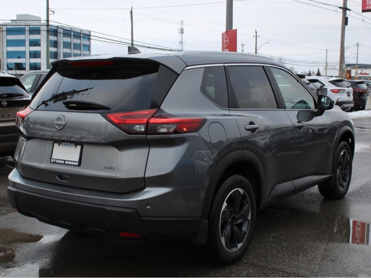 2025 Nissan Rogue SV Moonroof  - Moonroof -  Power Liftgate Photo3