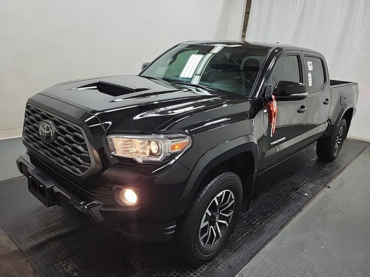 Used 2023 Toyota Tacoma TRD Sport | 4x4 | Nav | Adaptive Cruise | Apple CarPlay | Android Auto | Heated Seats | and More ! for sale in Guelph, ON
