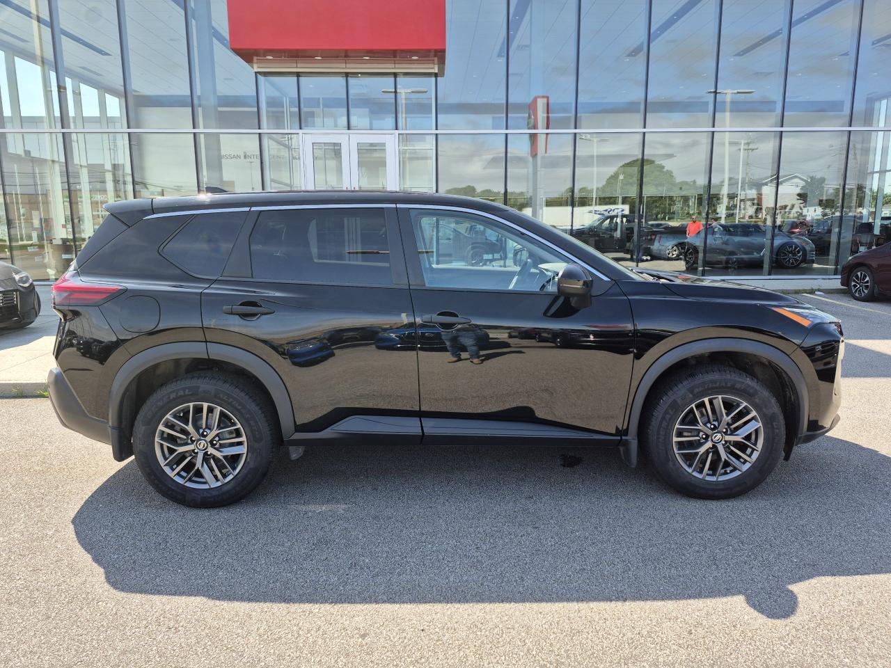 2021 Nissan Rogue S AWD Photo21