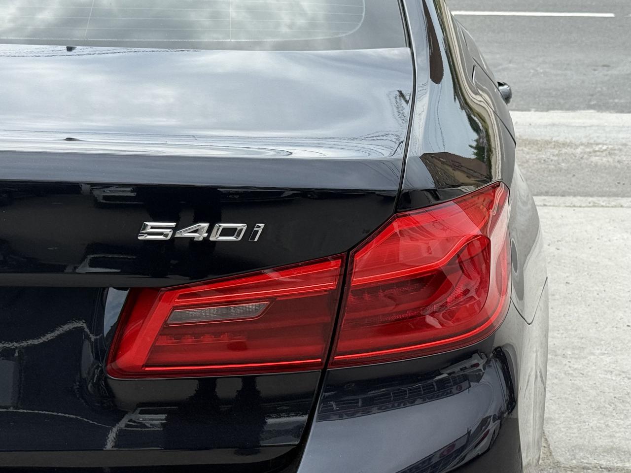 2019 BMW 5 Series 540i //M SPORT | HARMAN KARDON | HEAD UP DISPLAY | - Photo #11