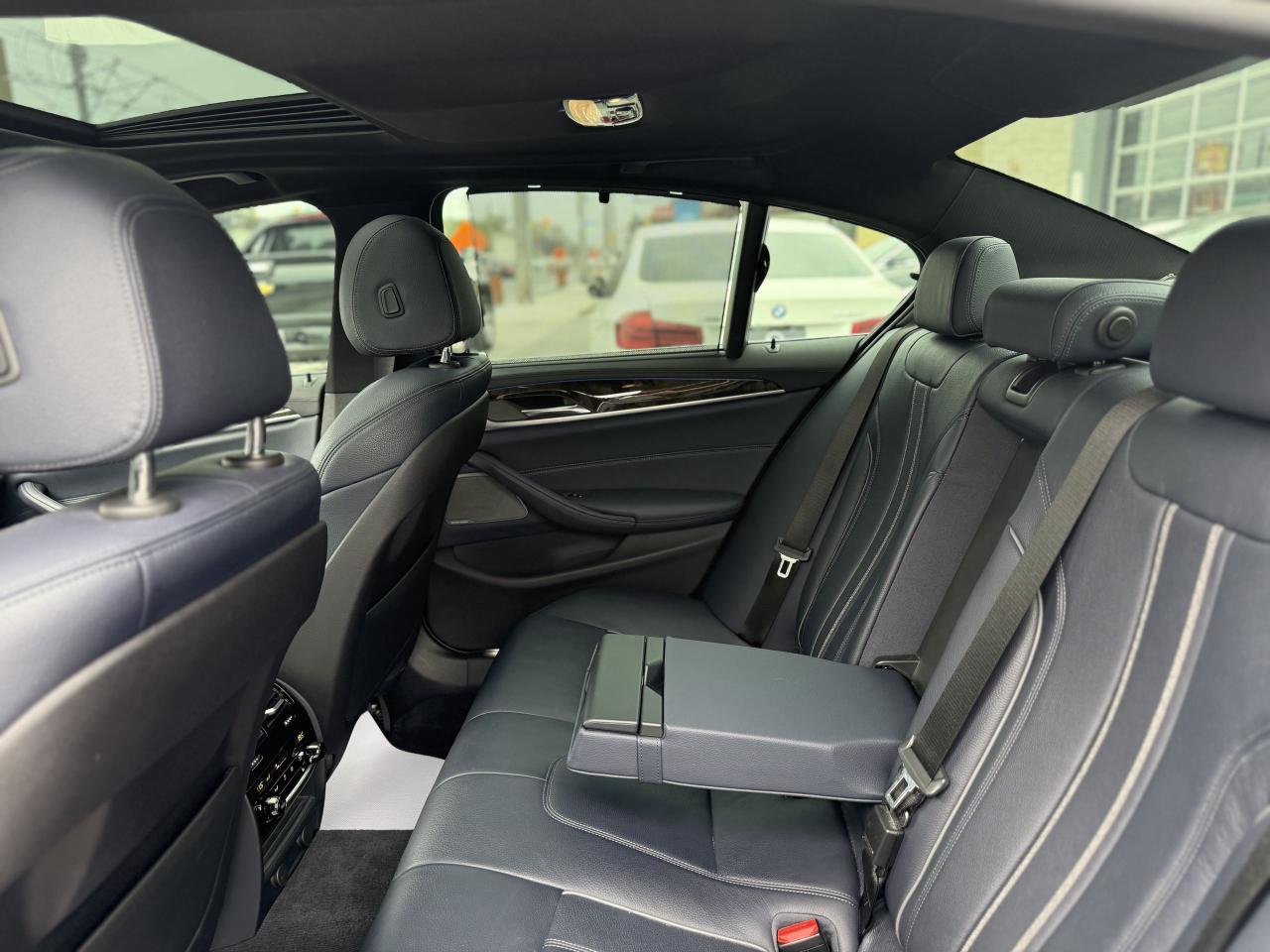 2019 BMW 5 Series 540i //M SPORT | HARMAN KARDON | HEAD UP DISPLAY | - Photo #41
