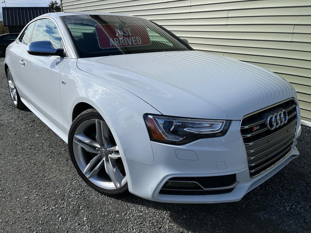 Used 2014 Audi S5 Technik for sale in Hilden, NS