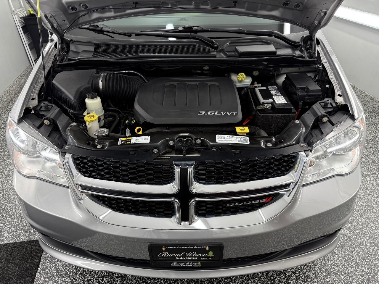 2017 Dodge Grand Caravan Crew Plus - Photo #15