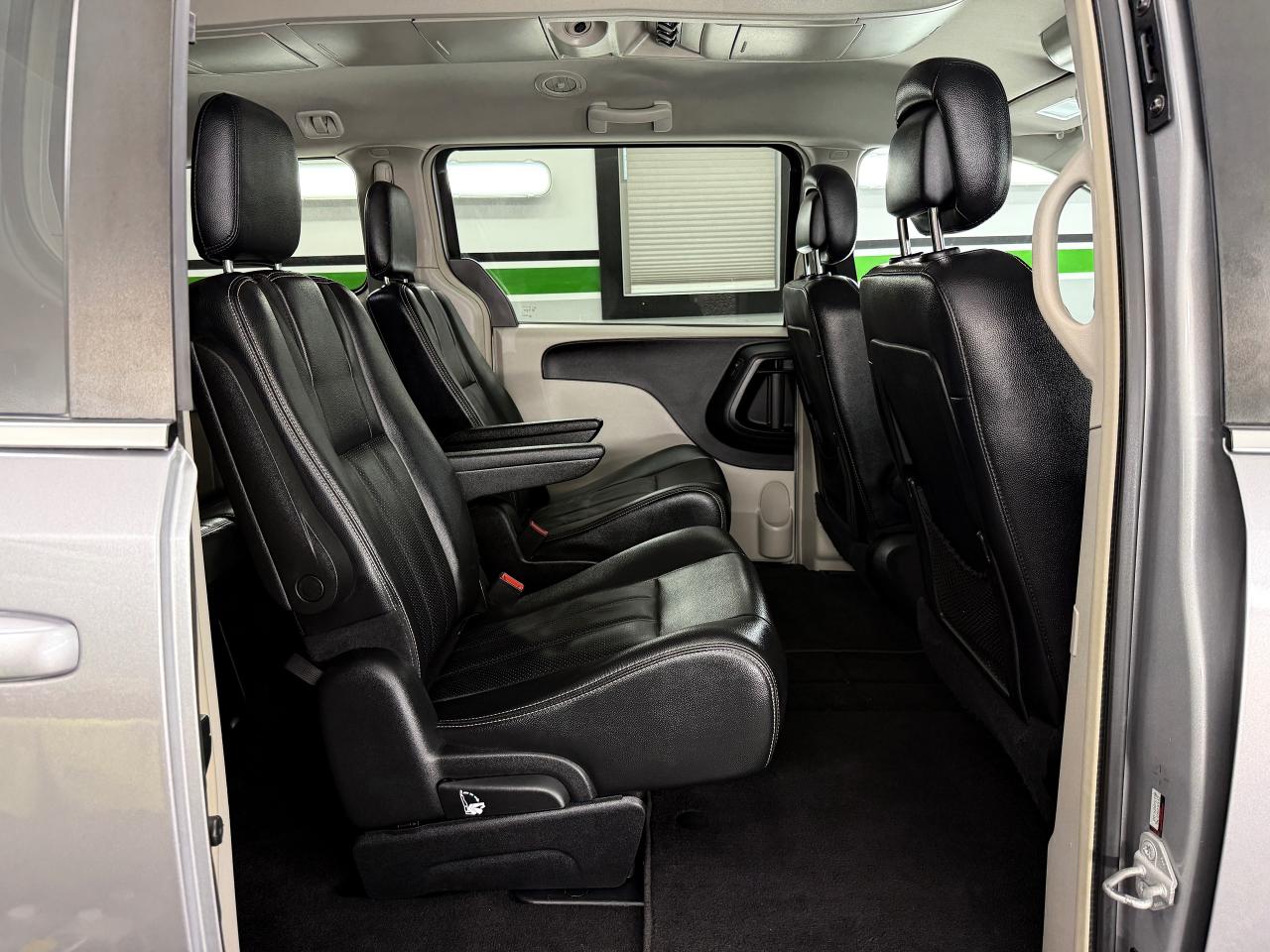 2017 Dodge Grand Caravan Crew Plus - Photo #14