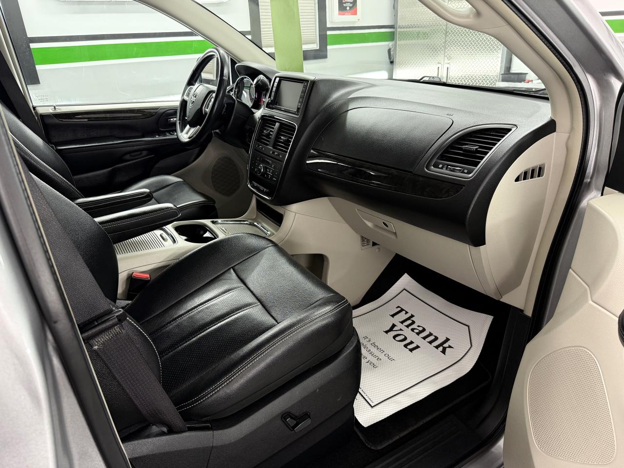 2017 Dodge Grand Caravan Crew Plus - Photo #13