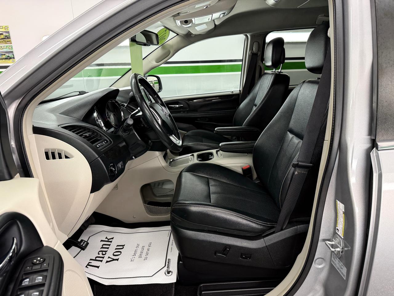 2017 Dodge Grand Caravan Crew Plus - Photo #9