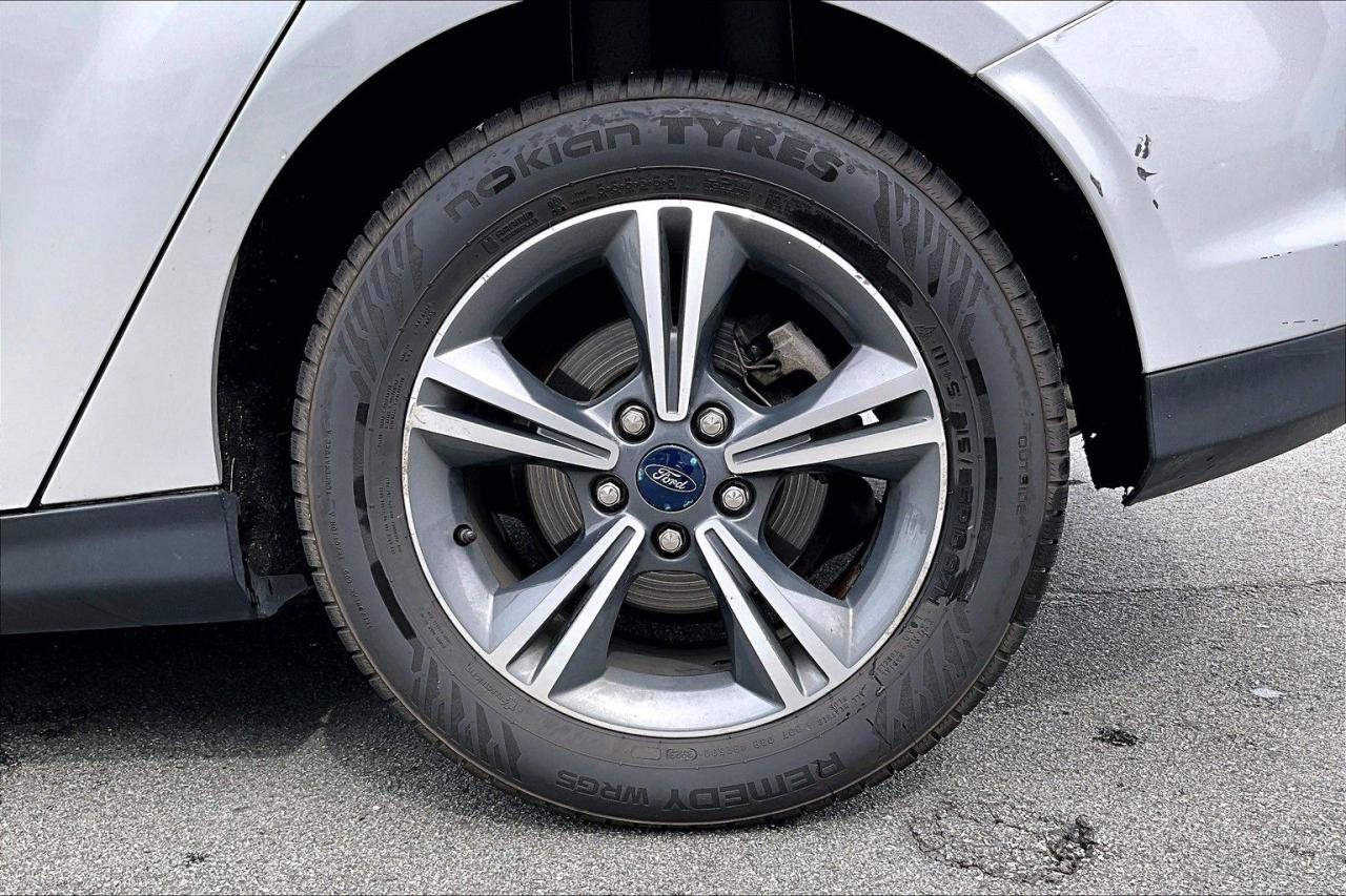 Used 2012 Ford Focus SE Hatchback for sale in Burnaby, BC