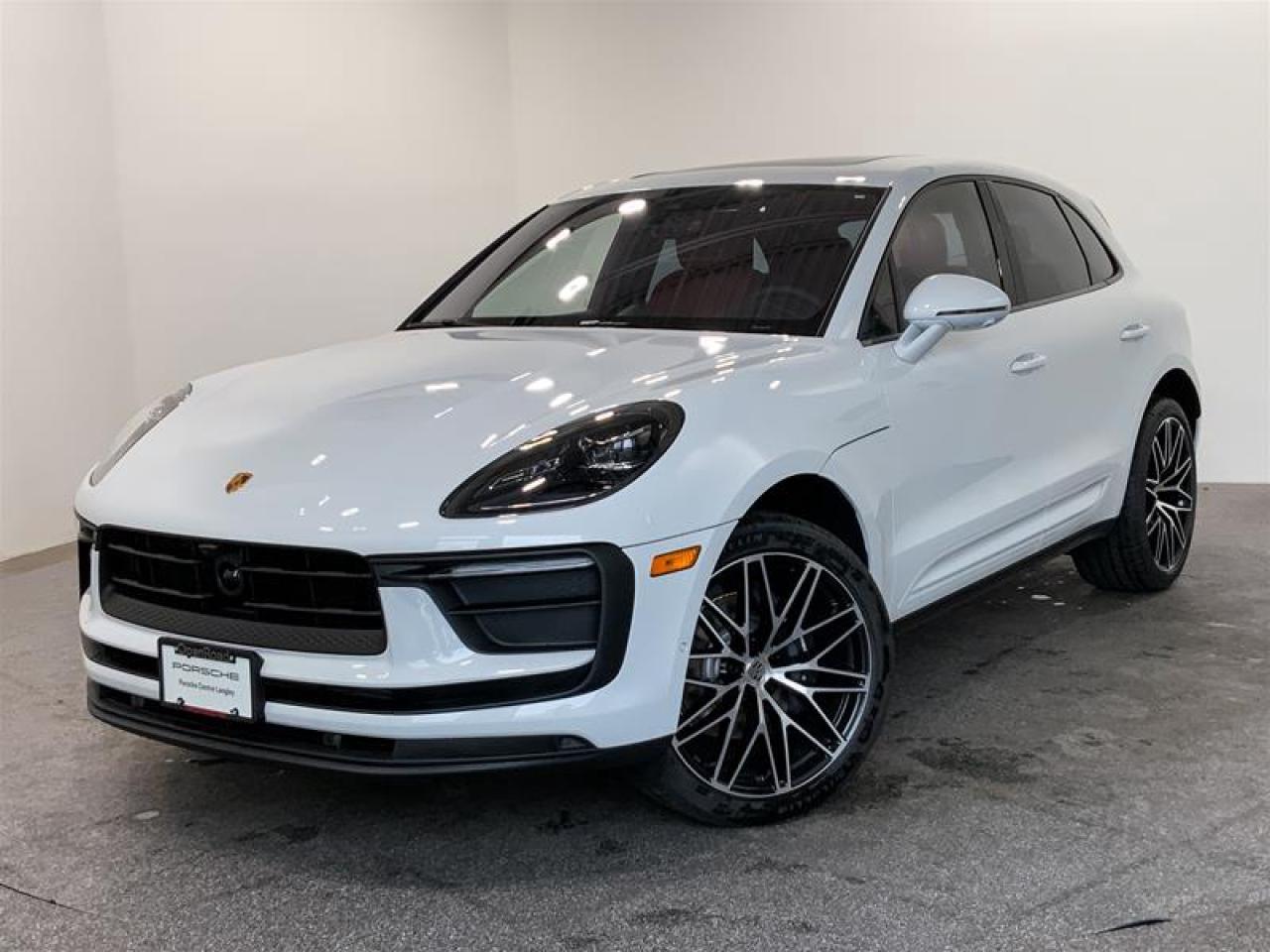 New 2025 Porsche Macan AWD for sale in Langley City, BC