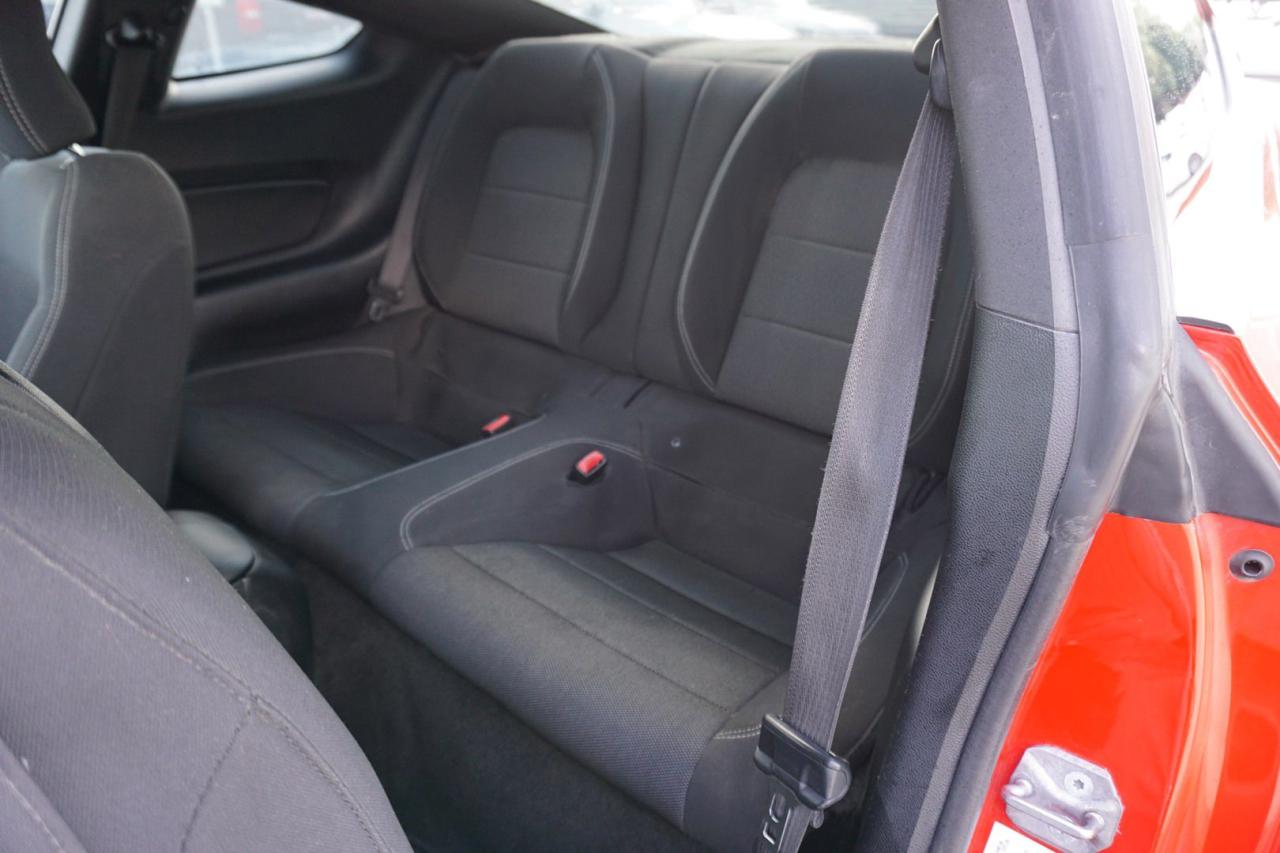 2017 Ford Mustang 3.7L V6 SHIFT/6 Speed CERTIFIED *FORD MAINTAIN* CAMERA BLUETOOTH CRUISE ALLOYS POWER DRIVER SEAT - Photo #15