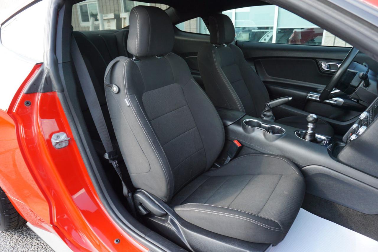 2017 Ford Mustang 3.7L V6 SHIFT/6 Speed CERTIFIED *FORD MAINTAIN* CAMERA BLUETOOTH CRUISE ALLOYS POWER DRIVER SEAT - Photo #18