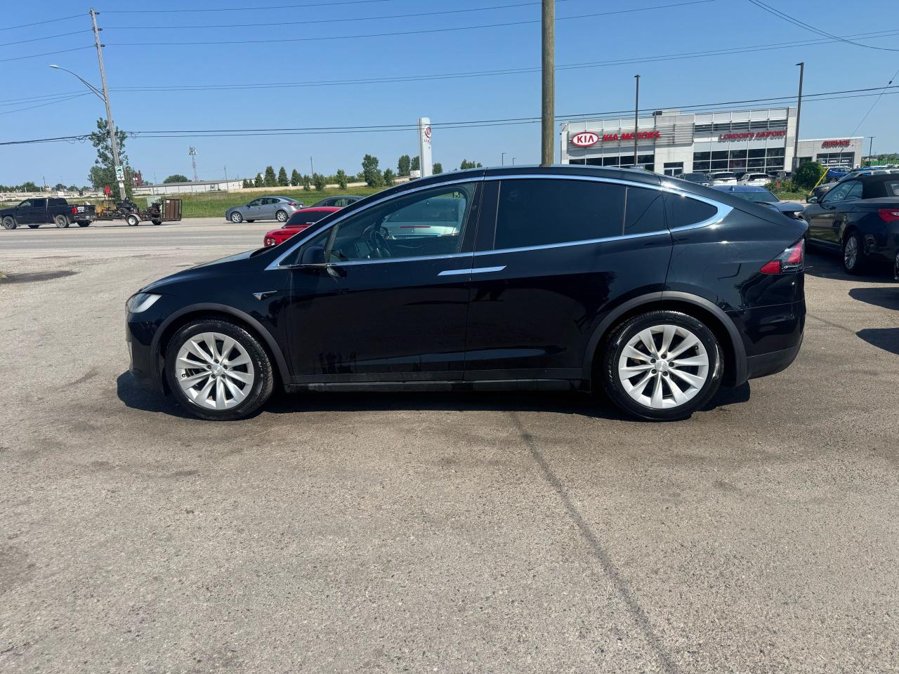 2018 Tesla Model X 100D, TESLA SERVICE VEHICLE, 183KM, AS IS SPEC, - Photo #2