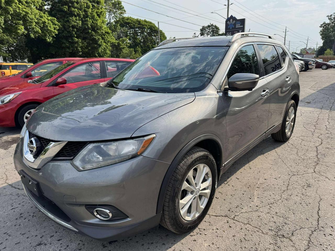 2015 Nissan Rogue SV - Photo #3