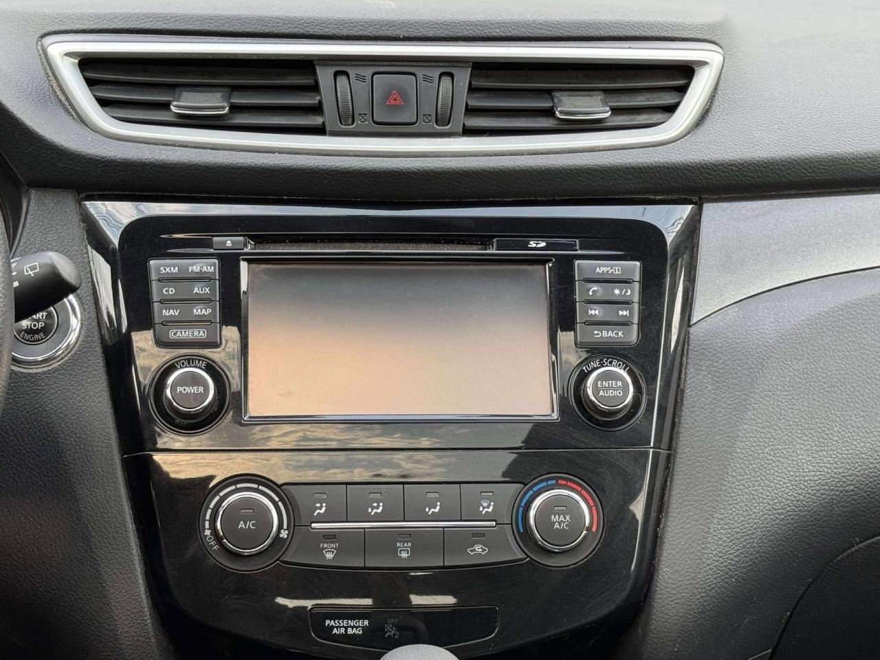 2015 Nissan Rogue SV - Photo #16
