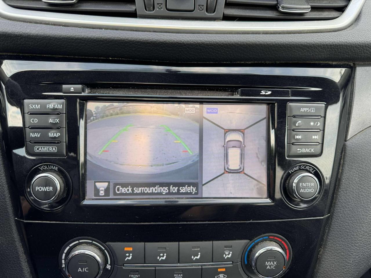 2015 Nissan Rogue SV - Photo #22