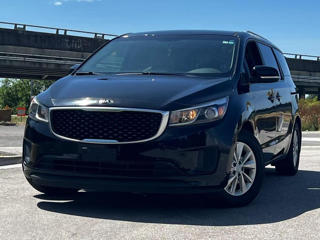 Used 2017 Kia Sedona LX/ NO ACCIDENT/ SERVICE RECORD/ POWER SLIDING DOOR for sale in Richmond, BC