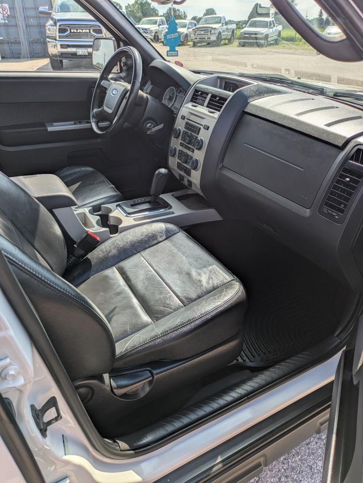 2012 Ford Escape XLT - Photo #17