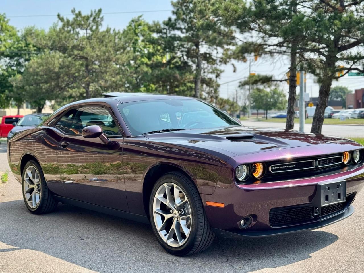 2021 Dodge Challenger SXT Photo2