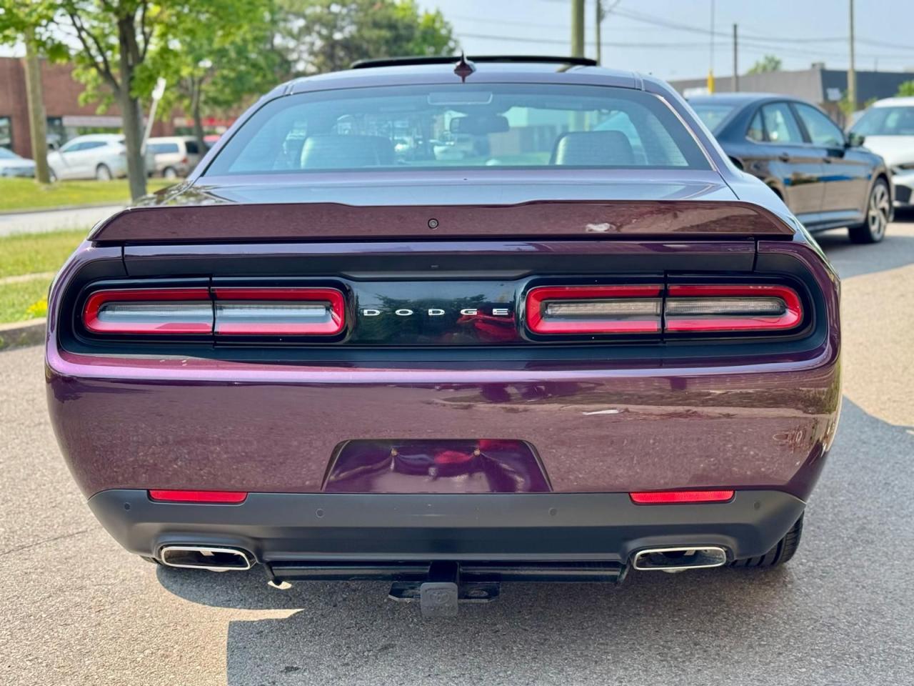 2021 Dodge Challenger SXT Photo4