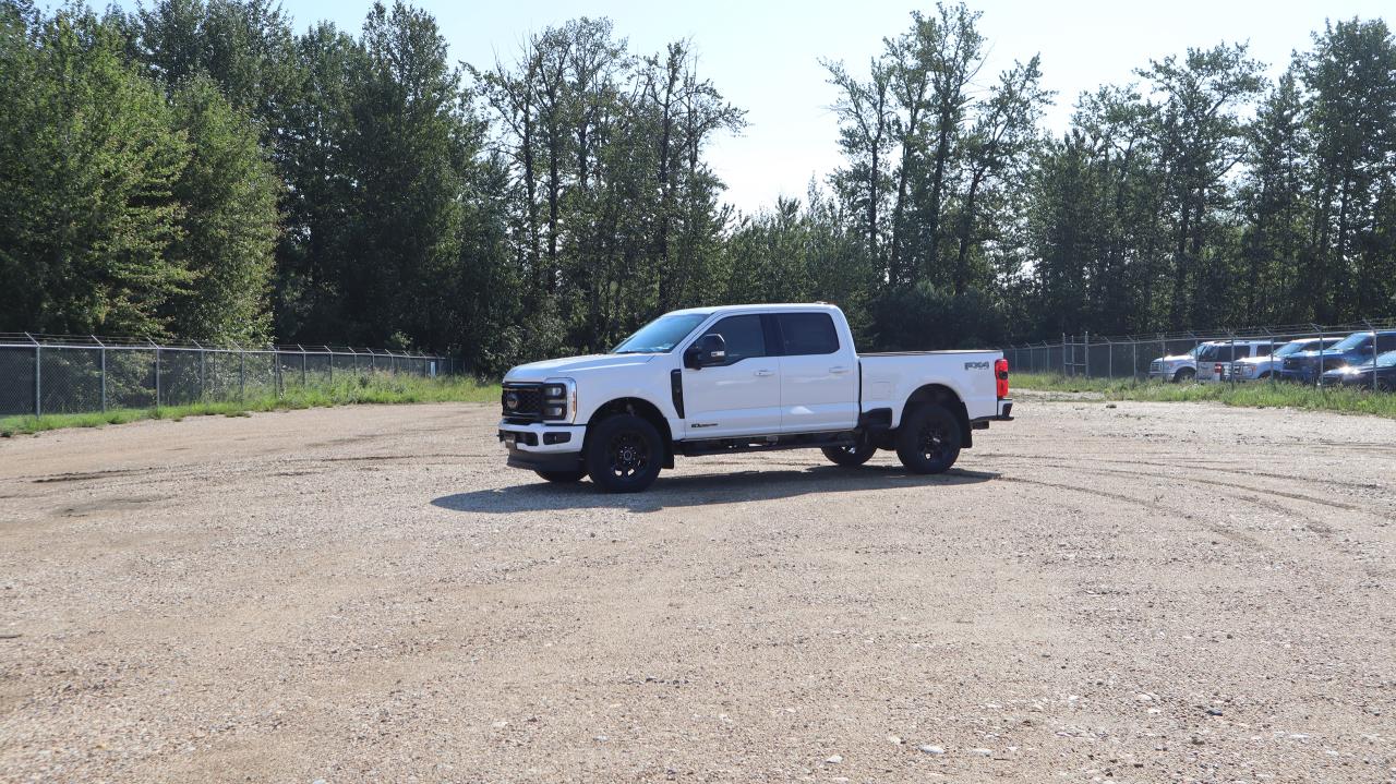 2025 Ford F-350 4X4 CREW CAB PICKUP/ Photo0