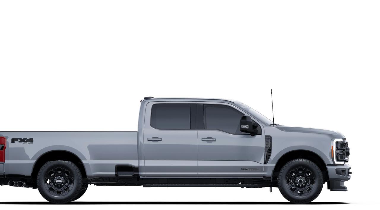 2025 Ford SUPERDUTY F-350® Lariat® Photo4