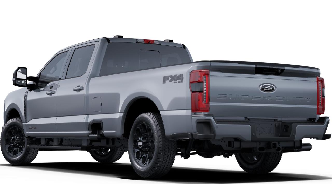 2025 Ford SUPERDUTY F-350® Lariat® Photo1