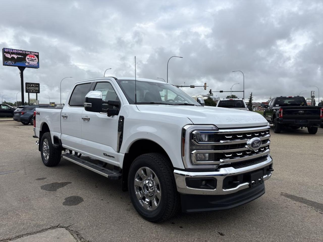 2025 Ford F-350 Super Duty SRW LARIAT 6.8' Box 618A Photo0