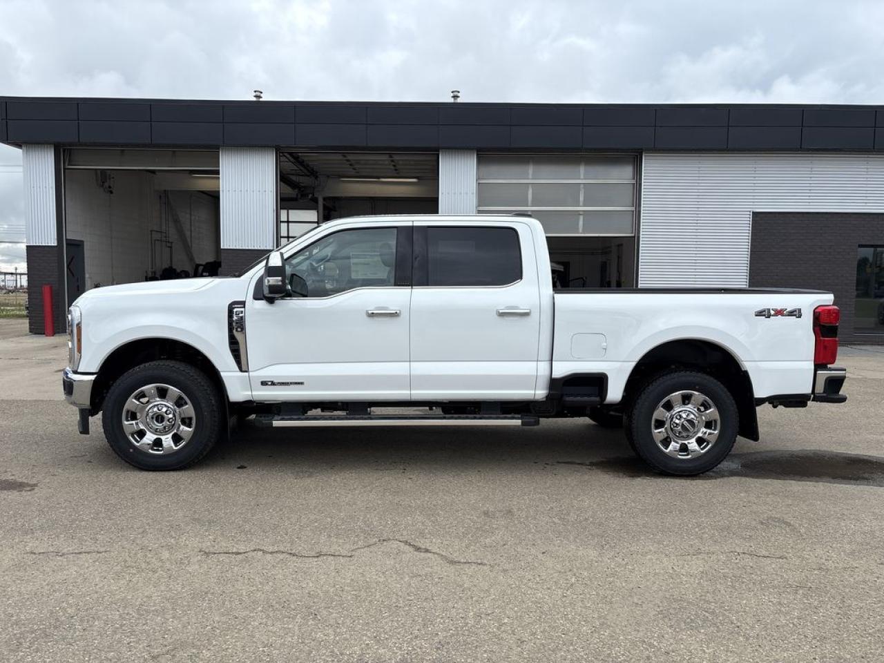 2025 Ford F-350 Super Duty SRW LARIAT 6.8' Box 618A Photo5