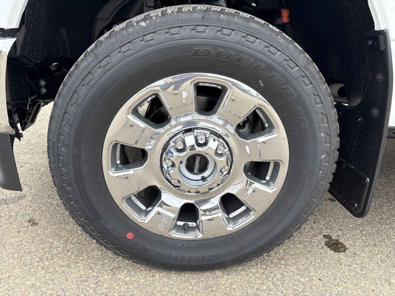 2025 Ford F-350 Super Duty SRW LARIAT 6.8' Box 618A Photo2