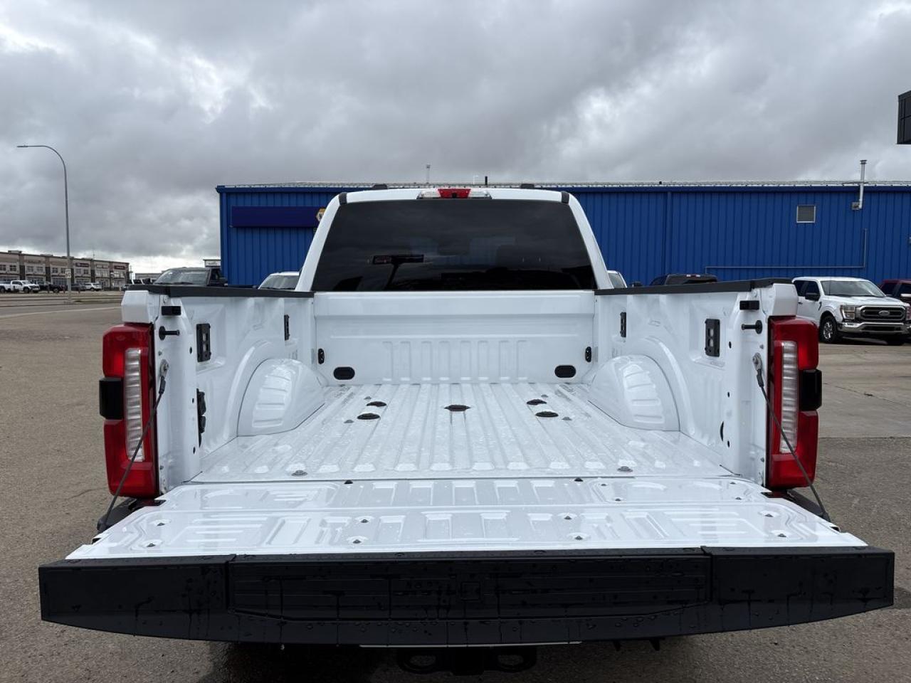 2025 Ford F-350 Super Duty SRW LARIAT 6.8' Box 618A Photo5
