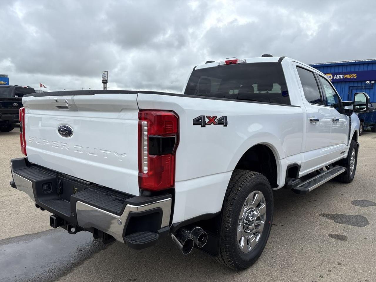 2025 Ford F-350 Super Duty SRW LARIAT 6.8' Box 618A Photo5