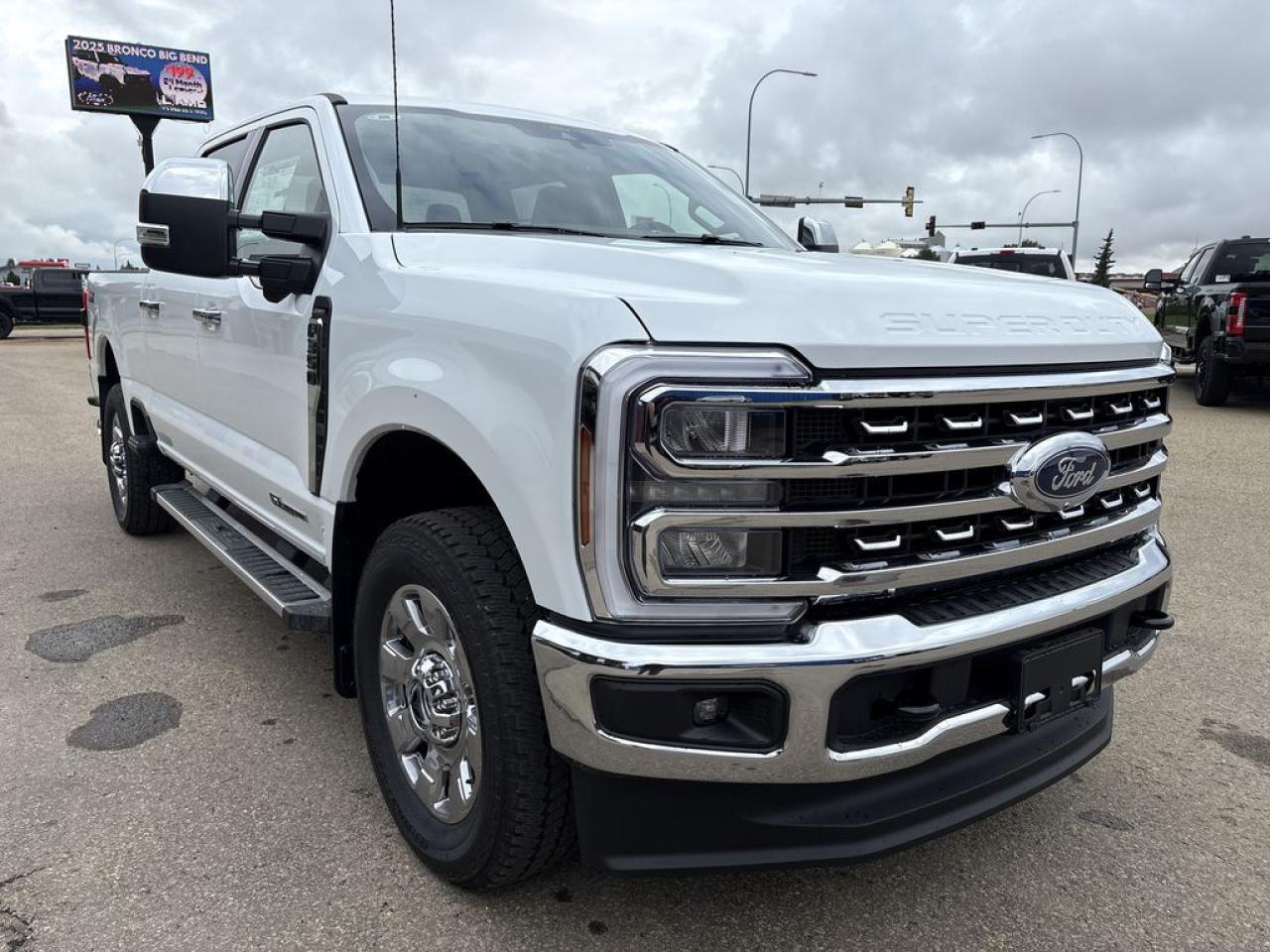 2025 Ford F-350 Super Duty SRW LARIAT 6.8' Box 618A Photo5