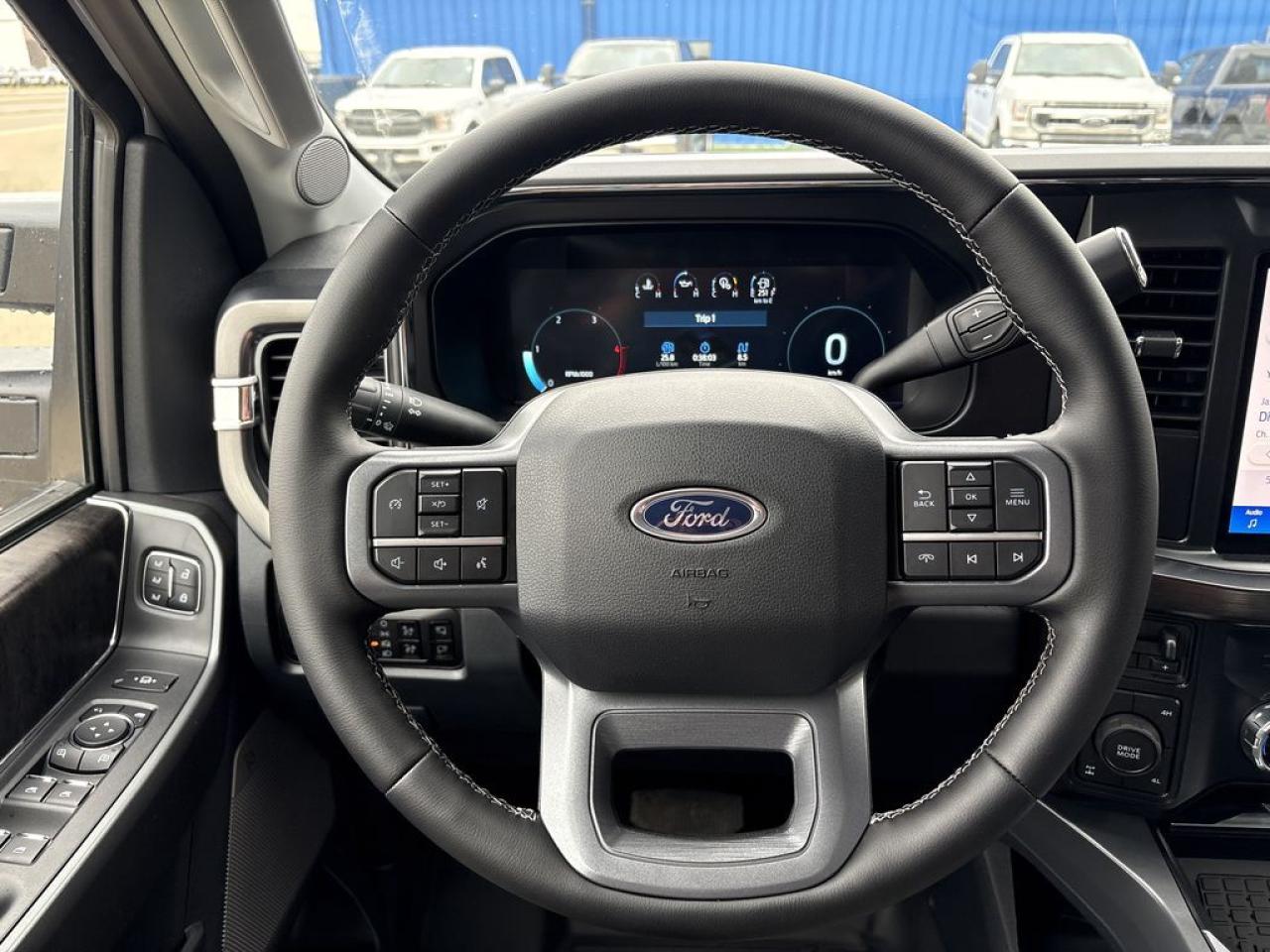 2025 Ford F-350 Super Duty SRW LARIAT 6.8' Box 618A Photo5